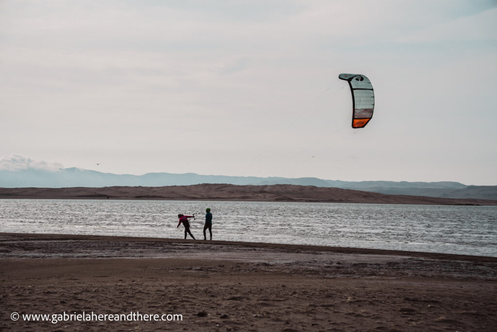 Kitesurfing in Paracas, Peru
